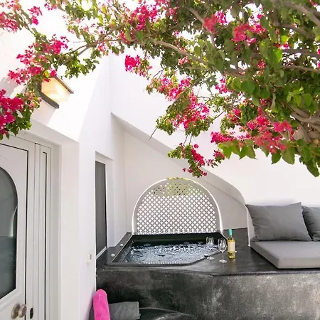 Sensia Luxury With Hot Tub Oia